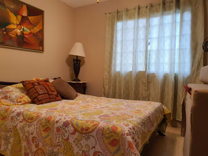 CASA DE UN NIVEL CON PISCINA, UBICADA EN EL CORAZÓN DE LA CIUDAD - Imagen 14