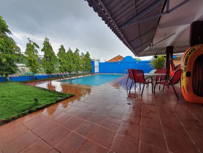 CASA DE UN NIVEL CON PISCINA, UBICADA EN EL CORAZÓN DE LA CIUDAD - Imagen 4