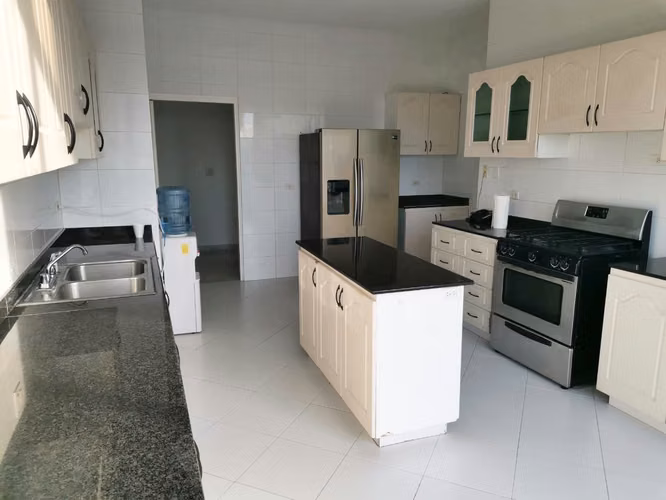 Alquiló apto en Ph Miramar av balboa espacioso y céntrico 4recamaras 4baños vista panorámica al mar  - Imagen 18