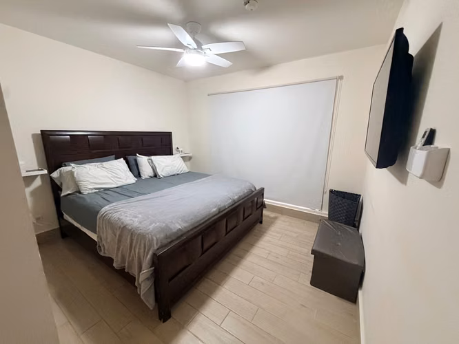Villa en Playa Caracol en venta!