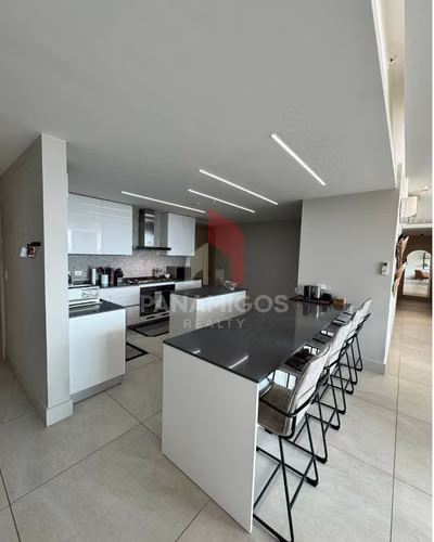 Apartamento en venta en PH Riviera del Golf en Coco del Mar