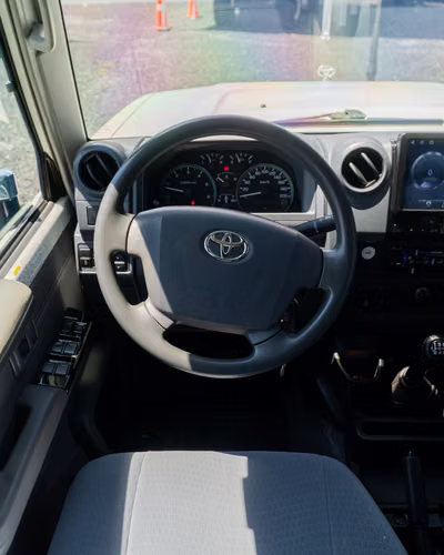 Toyota Land Cruiser serie 79 2023 | V8 Diésel | MANUAL | 40,500Km - Imagen 9