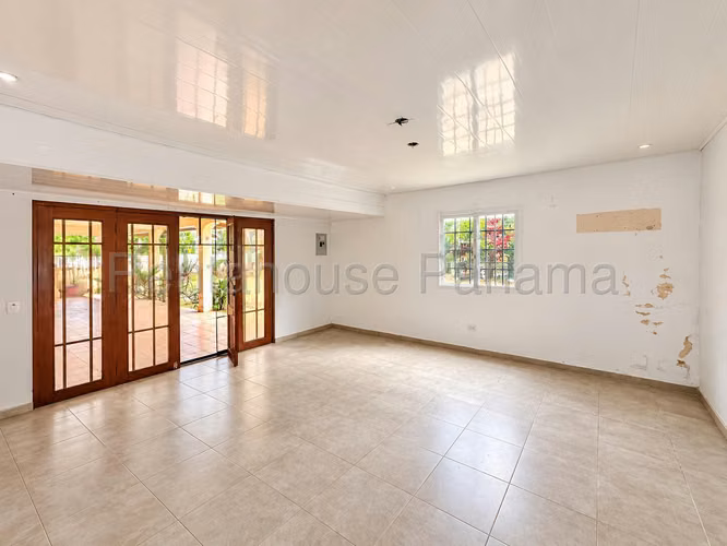 Venta de Casa en Las Cumbres MCD27-1582