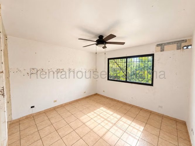 Venta de Casa en Las Cumbres MCD27-1582