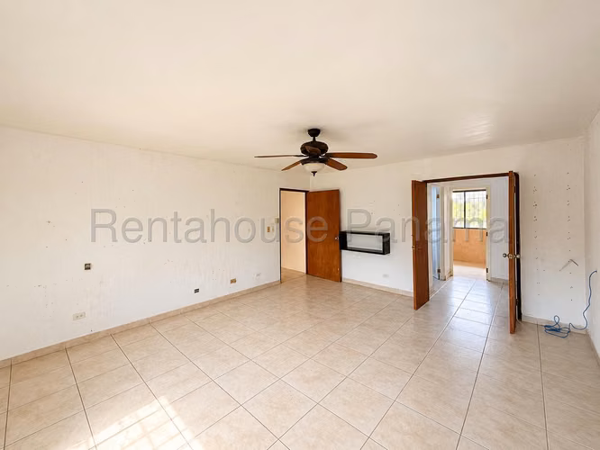 Venta de Casa en Las Cumbres MCD27-1582