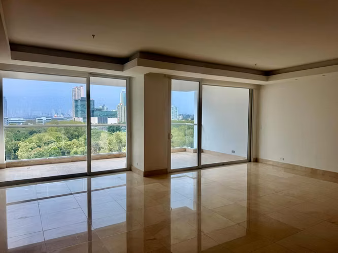 Apartamento de 4 rec vista al mar y ciudad en venta - Costa del Este