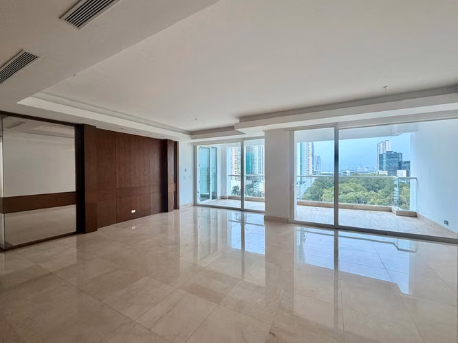 4 rec sea view and city for sale - East Coast