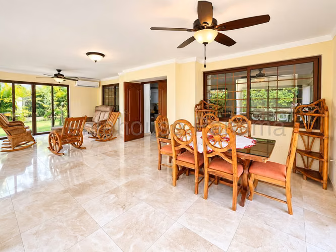 Venta de Casa en Clayton MCD27-916