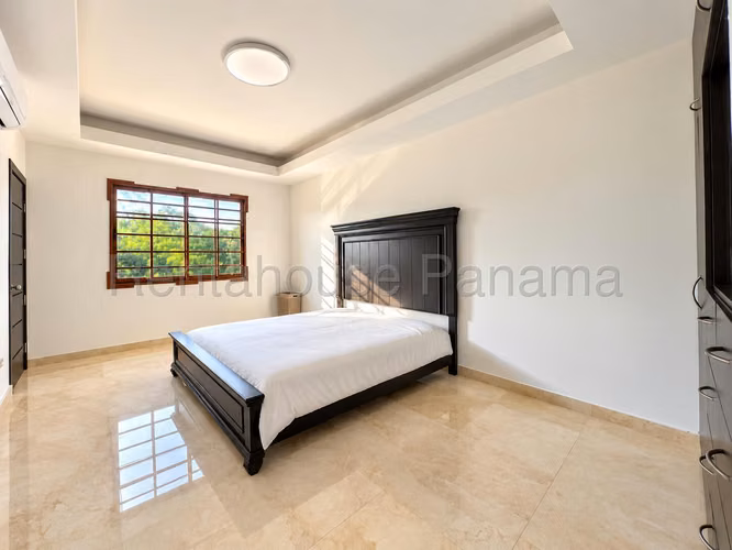 Venta de Casa en Clayton MCD27-916