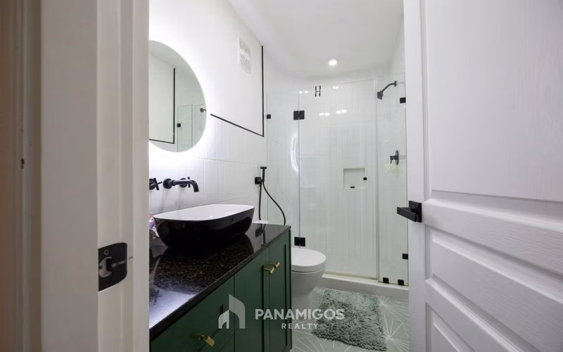 Apartamento en venta con den en PH Sol Marina - Avenida Balboa - Imagen 11