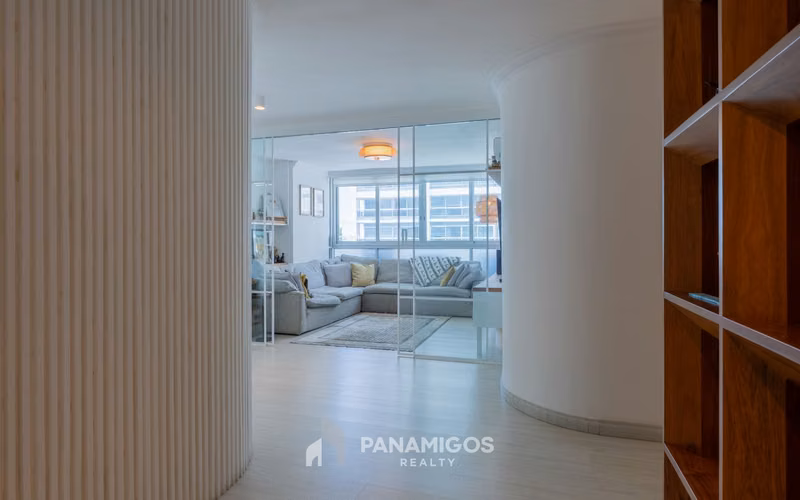 Apartment for sale with den in PH Sol Marina - Avenida Balboa