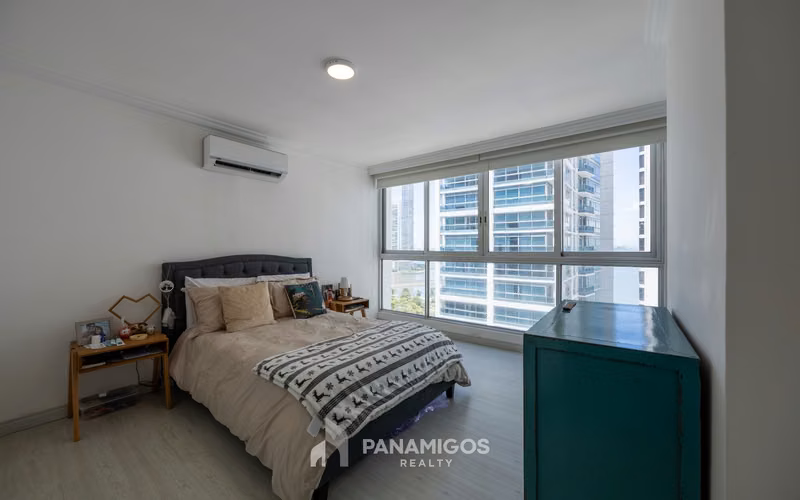 Apartamento en venta con den en PH Sol Marina - Avenida Balboa - Imagen 12