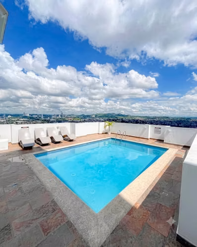 PH MILLENNIALS TORRE 100-124; Sea view 2 HABITAC items 145 MIL $