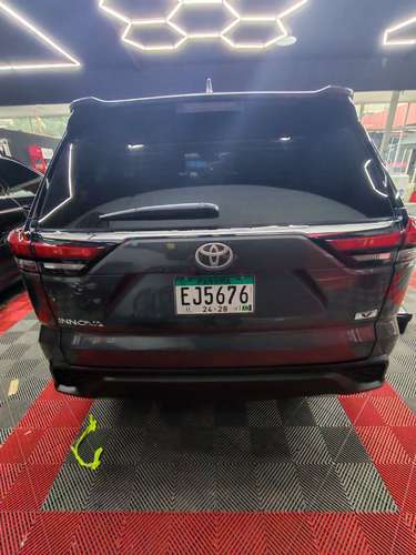Toyota innova 