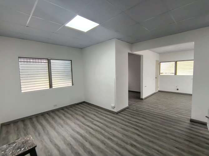 CASA COMERCIAL – EXCELENTE UBICACIÓN CERCA DE MOMI DEL DORADO - Imagen 8