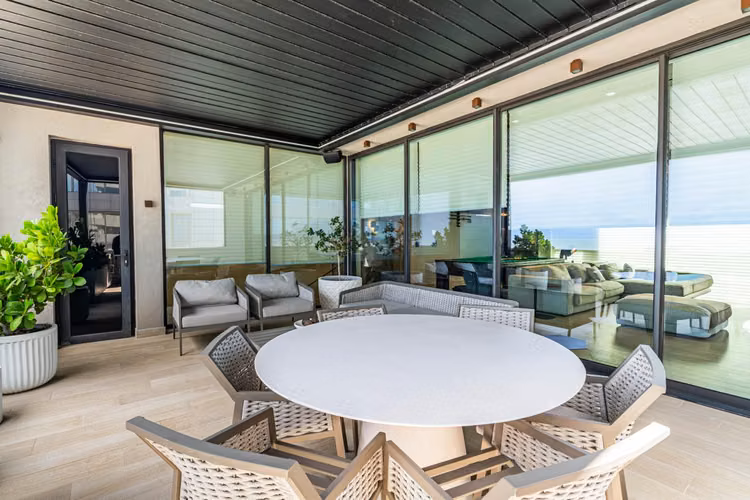 SE VENDE HERMOSA VILLA EN OCEAN REEF 500MTS2 4 HABITACIONES 6 BAÑOS 3 ESTACIONAMIENTOS LINEA BLANCA - Imagen 3