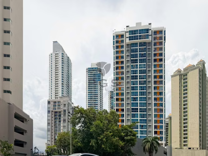 PH Costa View, Costa del Este: Apartamento grande a excelente precio 