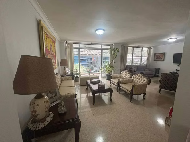 AMPLIO APARTAMENTO EN VENTA EN OBARRIO– Bella Vista - C.J. - Imagen 2