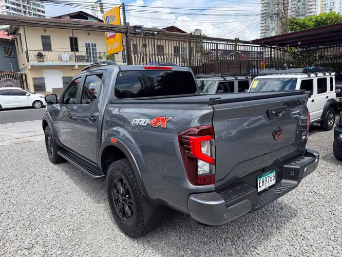 Nissan frontier pro4x 2024 full extras - Imagen 6