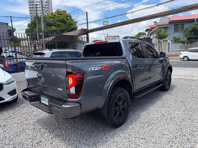 Nissan frontier pro4x 2024 full extras - Imagen 7