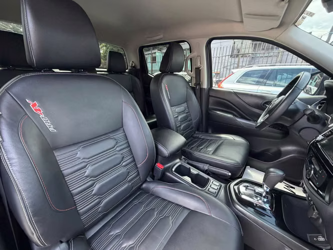 Nissan frontier pro4x 2024 full extras - Imagen 16