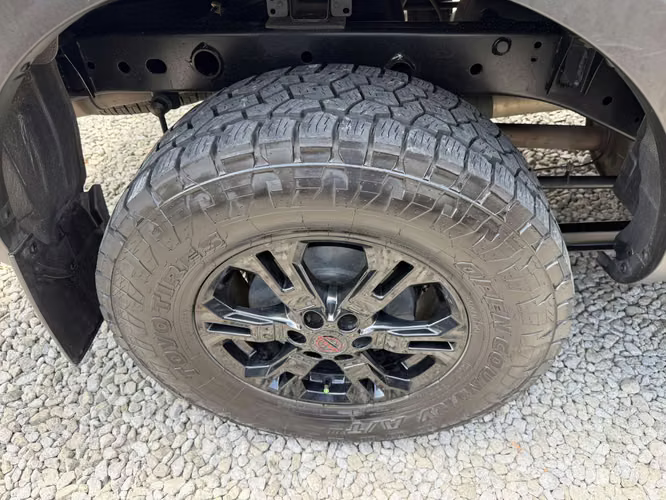 Nissan frontier pro4x 2024 full extras - Imagen 19