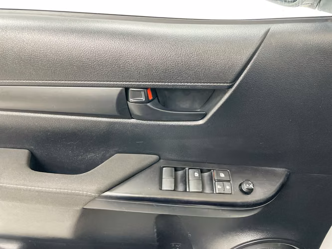 TOYOTA HILUX - 2024 - PPHX - Automarket - Imagen 4