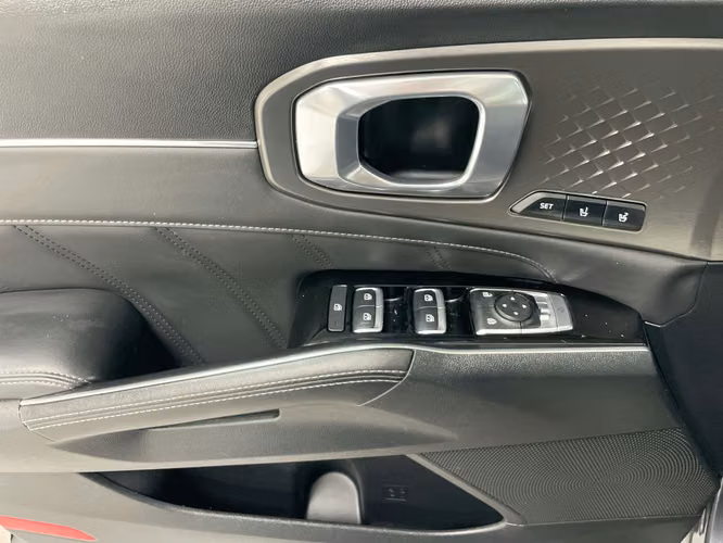 KIA SORENTO - 2023 - PR-SORENTO - Automarket - Imagen 4