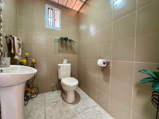 Alquiler de Casa amoblada en Brisas del Golf - Imagen 14