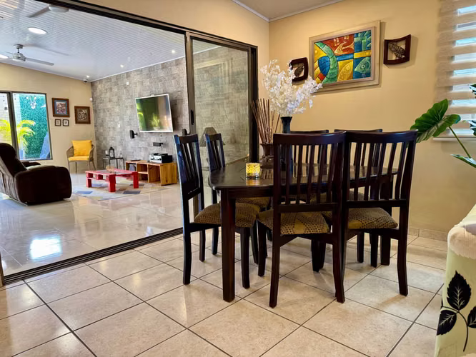 Alquiler de Casa amoblada en Brisas del Golf - Imagen 7