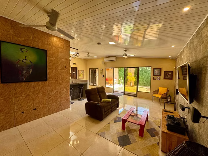 Alquiler de Casa amoblada en Brisas del Golf - Imagen 15