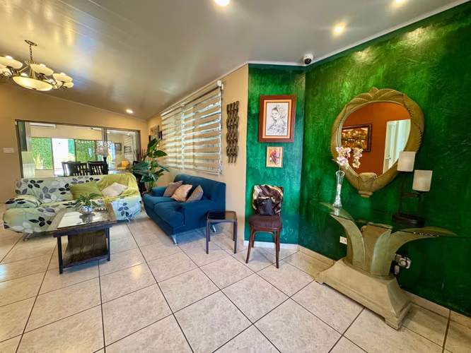 Alquiler de Casa amoblada en Brisas del Golf - Imagen 5