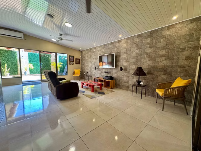 Alquiler de Casa amoblada en Brisas del Golf - Imagen 10