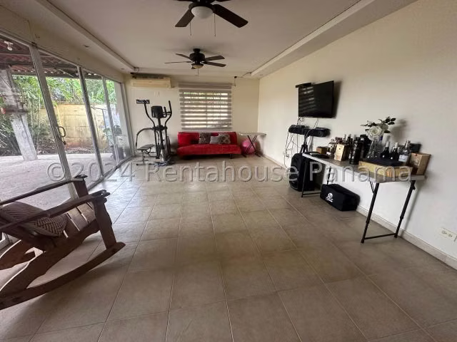 Casa en venta en Villa Zaita 24MAM9504