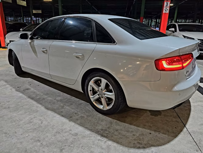 Audi A4 1.8 Turbo - Imagen 3
