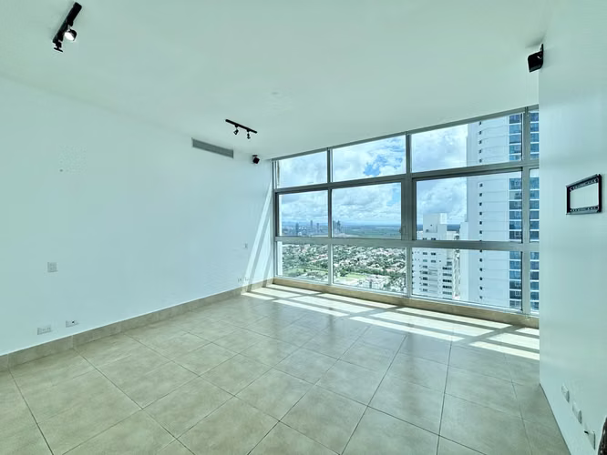 Exclusivo y Amplio Apartamento Frente al Mar en PH Ten Tower – Costa del Este