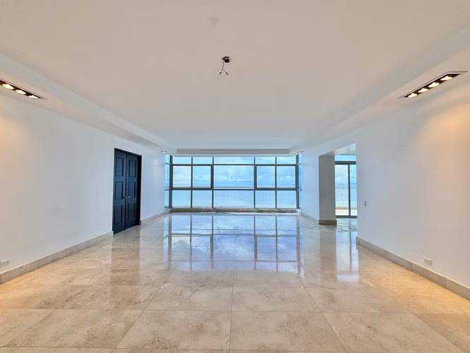 Exclusivo y Amplio Apartamento Frente al Mar en PH Ten Tower – Costa del Este