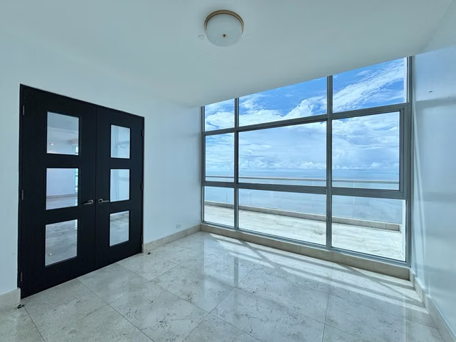 Exclusivo y Amplio Apartamento Frente al Mar en PH Ten Tower – Costa del Este