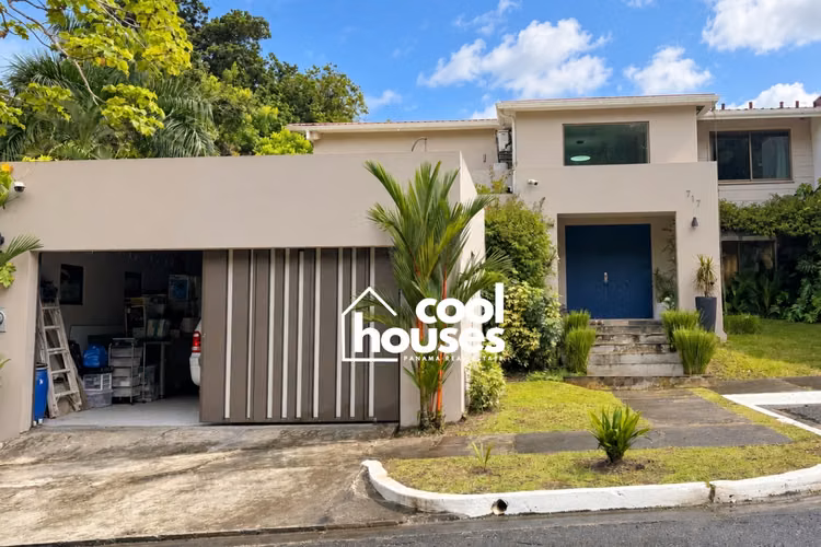 Venta hermosa casa en Clayton, 4 recamaras, jardín 