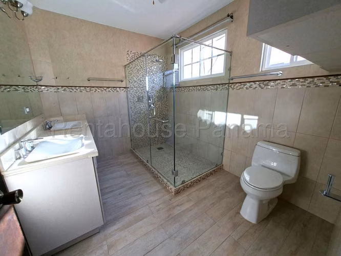 Venta de Amplia Casa Con Excelentes Amenidades en Costa Sur 27*1544Mfk - Imagen 14