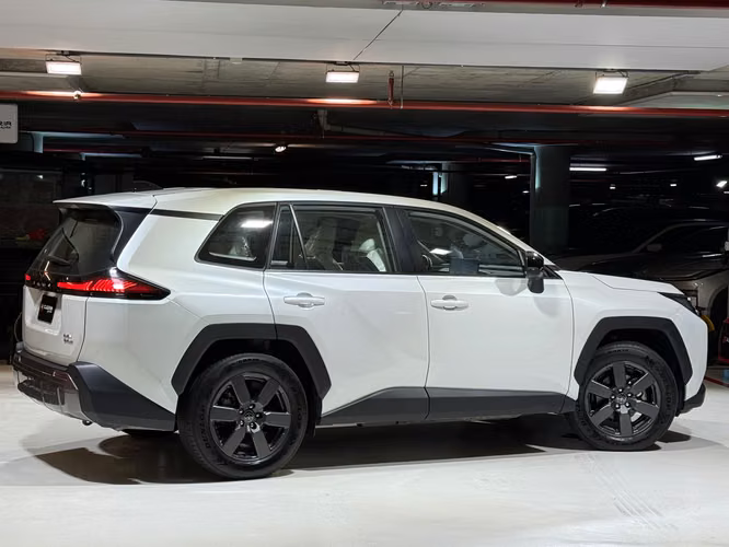 TOYOTA RAV4 HEV E-FOUR 2026