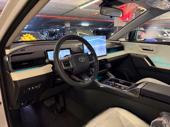 TOYOTA RAV4 HEV E-FOUR 2026