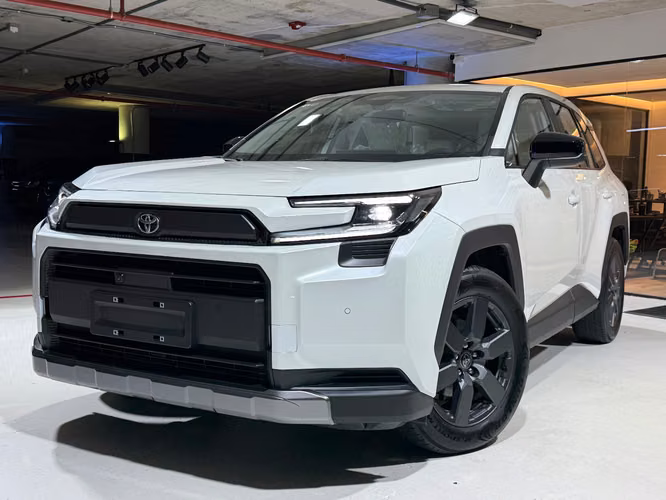 TOYOTA RAV4 HEV E-FOUR 2026