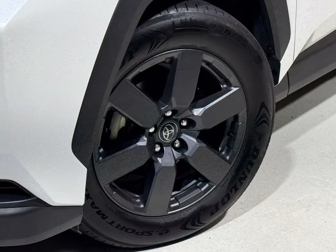 TOYOTA RAV4 HEV E-FOUR 2026