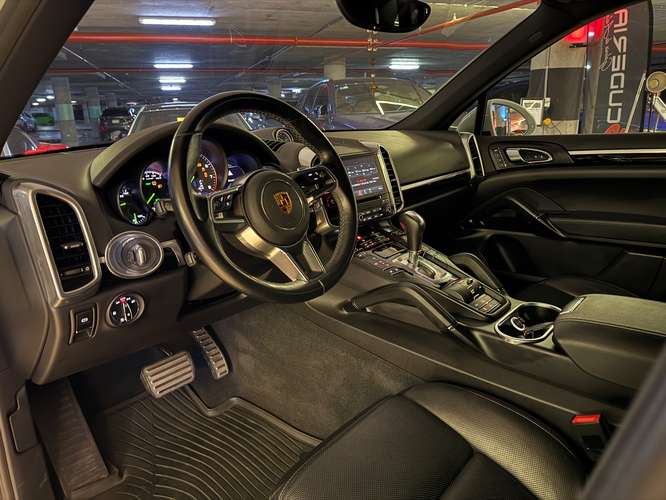 PORSCHE CAYENNE S E-HYBRID 2018 - Imagen 11