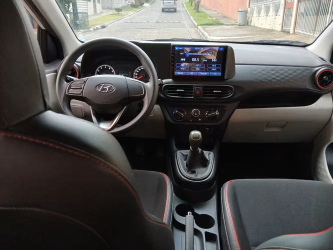 HYUNDAI Grand I10 2023, sedan, 82000 km, óptimas condiciones 