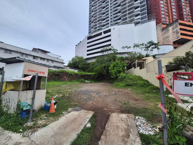 VENTA DE TERRENO EN VILLA DE LAS FUENTE 