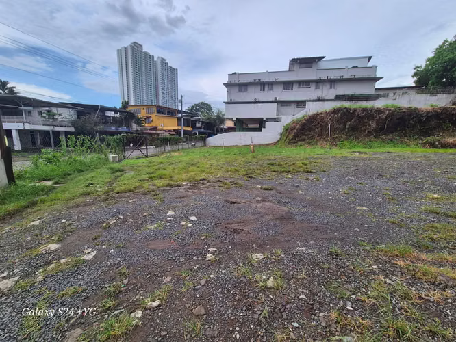 VENTA DE TERRENO EN VILLA DE LAS FUENTE 