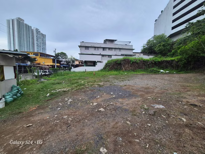 VENTA DE TERRENO EN VILLA DE LAS FUENTE 
