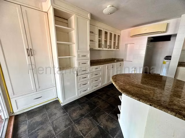 Venta de Apartamento en Obarrio, PH Irotama 26LGG3294 - Imagen 5